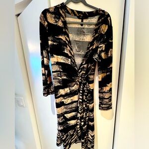 BCBG Black and taupeWomen's wrap  Dress